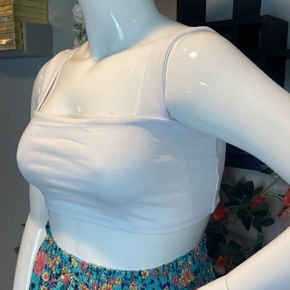 Ambiance Cotton Blend Square Neck Wide Straps White Cropped Tank Size M - Picture 7 of 11